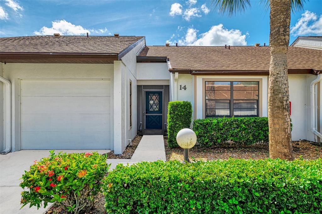 For Sale: $229,000 (2 beds, 2 baths, 1129 Square Feet)