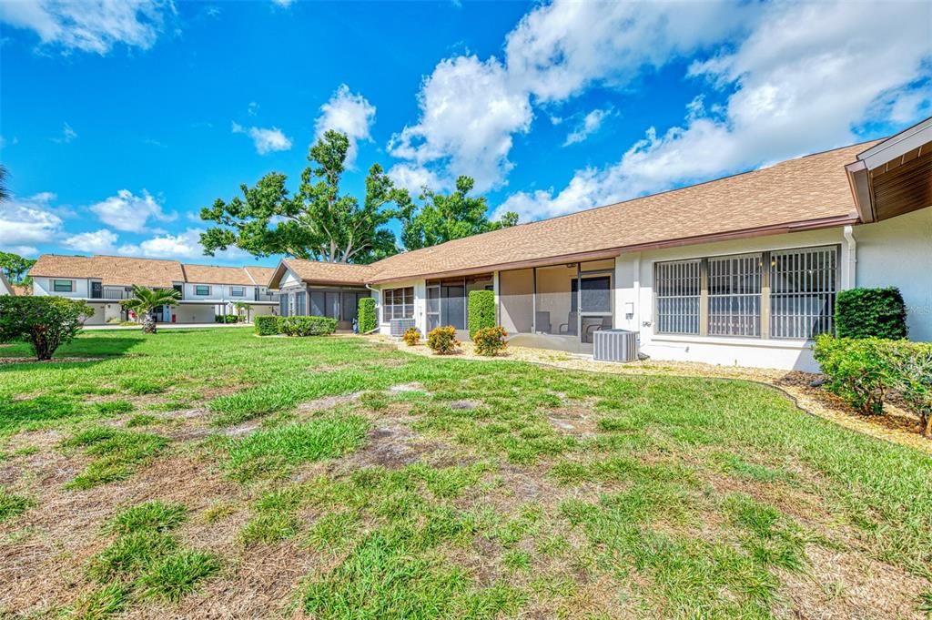 For Sale: $229,000 (2 beds, 2 baths, 1129 Square Feet)