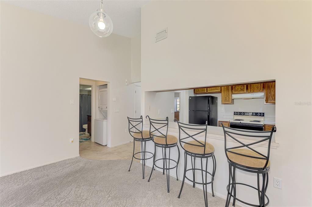 For Sale: $229,000 (2 beds, 2 baths, 1129 Square Feet)