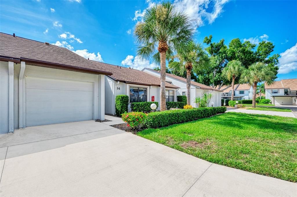 For Sale: $229,000 (2 beds, 2 baths, 1129 Square Feet)