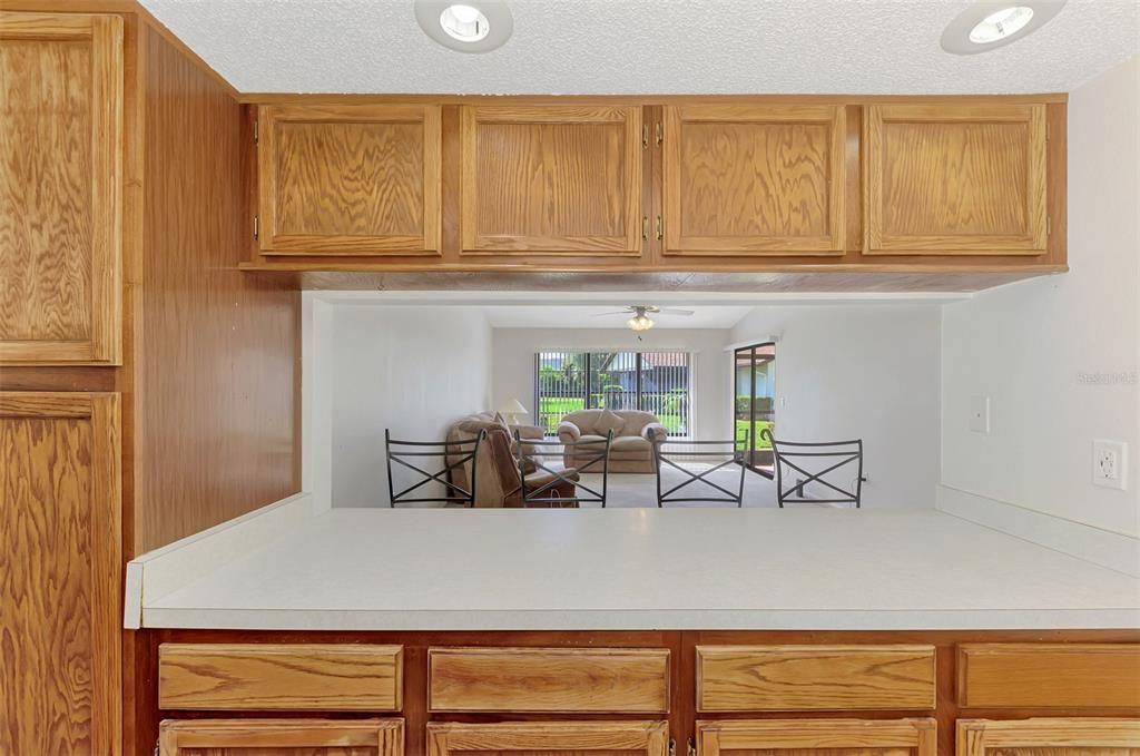 For Sale: $229,000 (2 beds, 2 baths, 1129 Square Feet)
