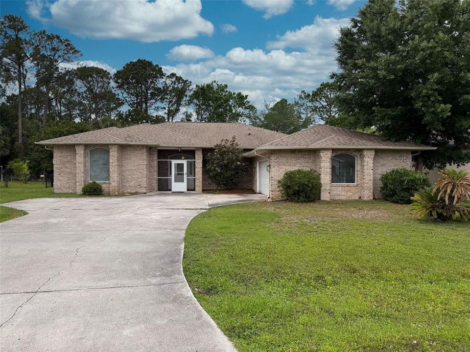 For Sale: $375,000 (3 beds, 3 baths, 2056 Square Feet)