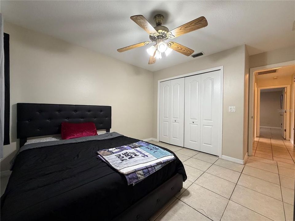 For Sale: $375,000 (3 beds, 3 baths, 2056 Square Feet)