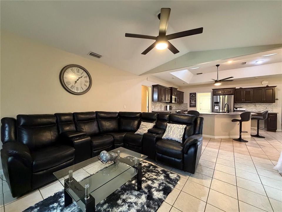 For Sale: $375,000 (3 beds, 3 baths, 2056 Square Feet)