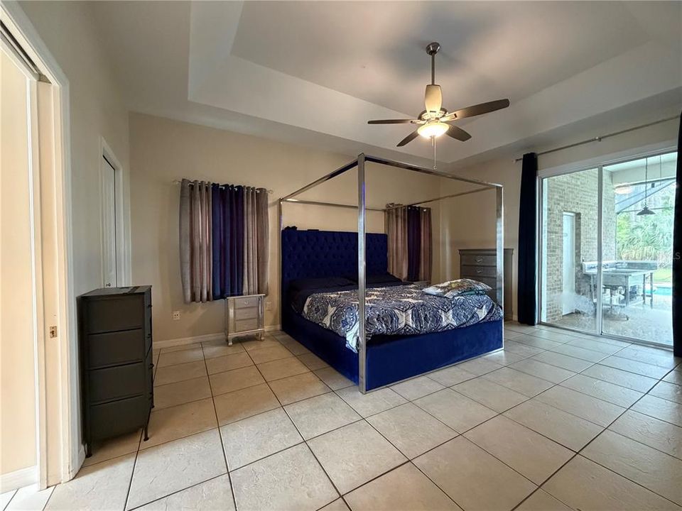 For Sale: $375,000 (3 beds, 3 baths, 2056 Square Feet)