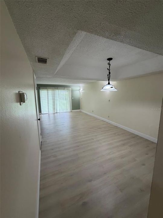 For Rent: $2,000 (3 beds, 2 baths, 1588 Square Feet)