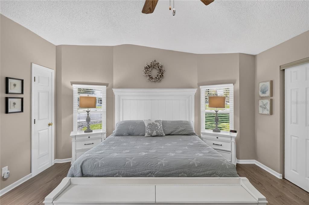 For Sale: $429,000 (2 beds, 2 baths, 1456 Square Feet)
