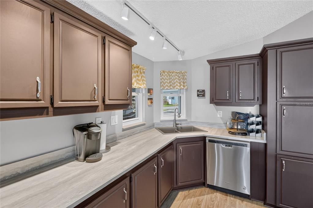 For Sale: $429,000 (2 beds, 2 baths, 1456 Square Feet)