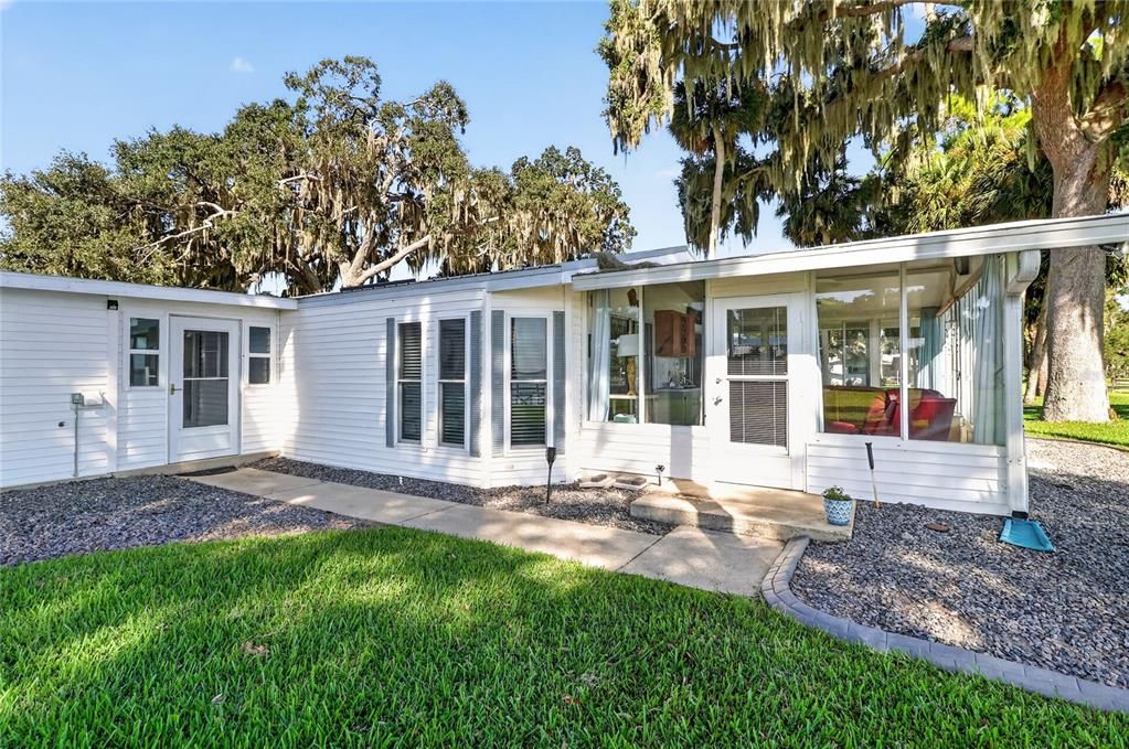 For Sale: $429,000 (2 beds, 2 baths, 1456 Square Feet)