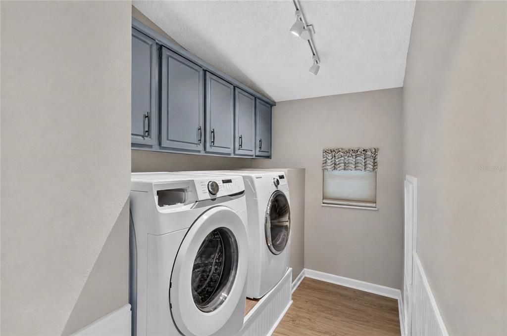 For Sale: $429,000 (2 beds, 2 baths, 1456 Square Feet)