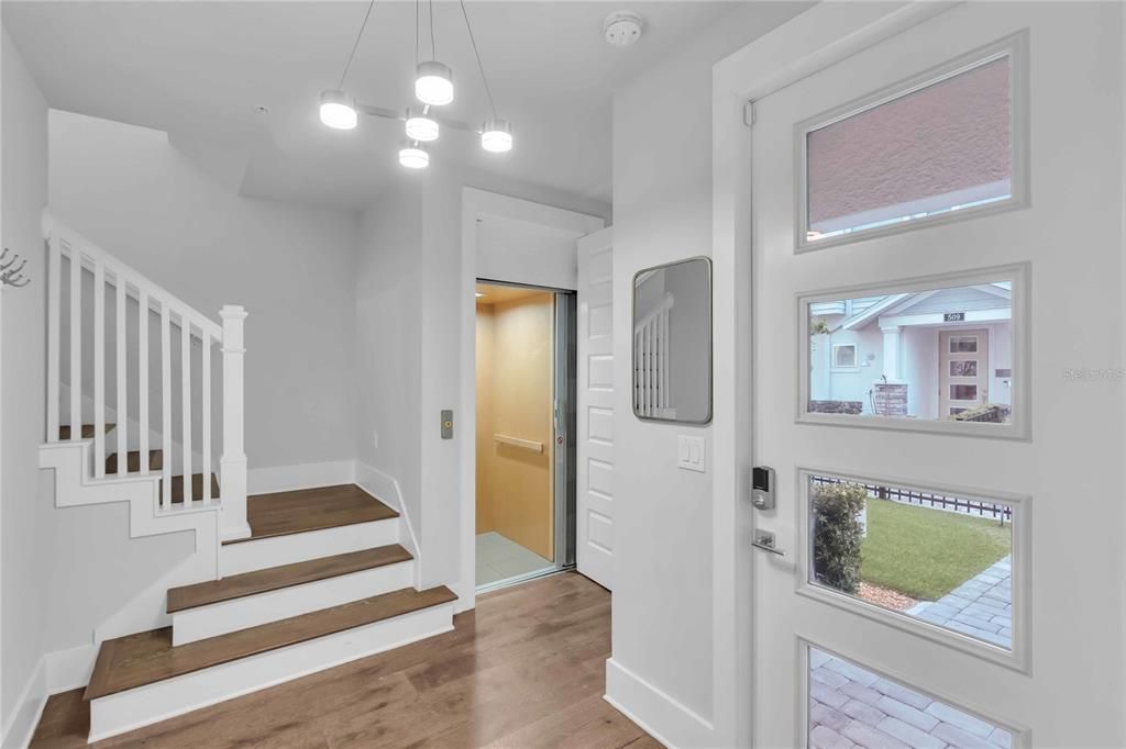 В аренду: $4,800 (3 спален, 3 ванн, 2451 Квадратных фут)