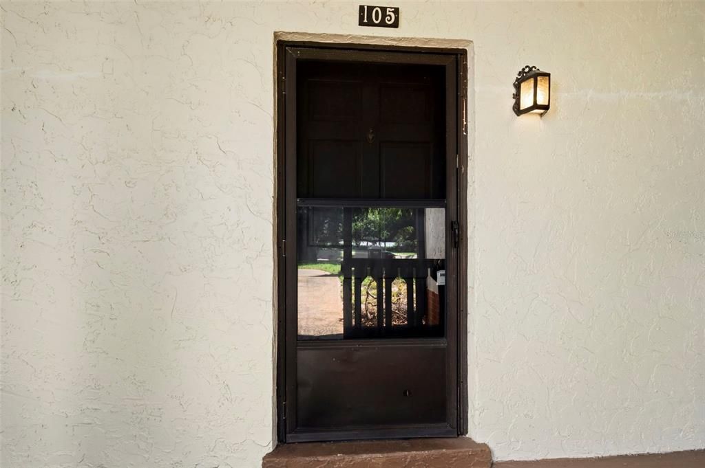 For Rent: $1,600 (1 beds, 1 baths, 550 Square Feet)