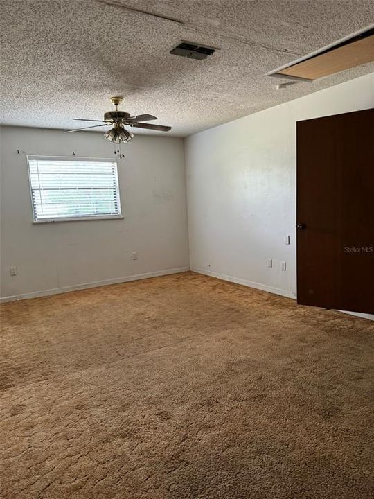 En Venta: $292,500 (3 camas, 2 baños, 1570 Pies cuadrados)