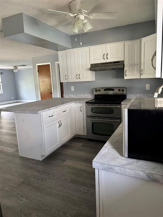 En Venta: $292,500 (3 camas, 2 baños, 1570 Pies cuadrados)