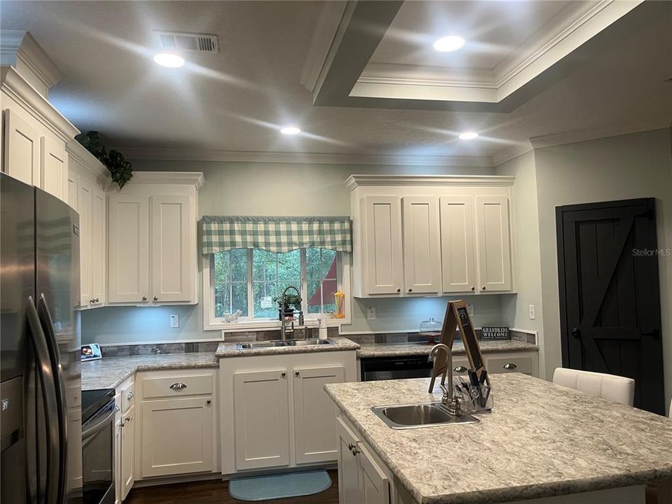 En Venta: $315,000 (4 camas, 2 baños, 2255 Pies cuadrados)