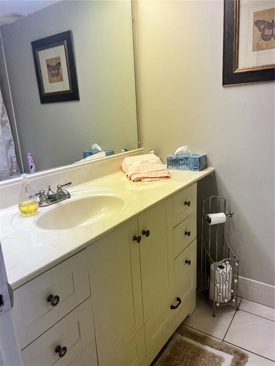 For Rent: $2,250 (2 beds, 2 baths, 1200 Square Feet)