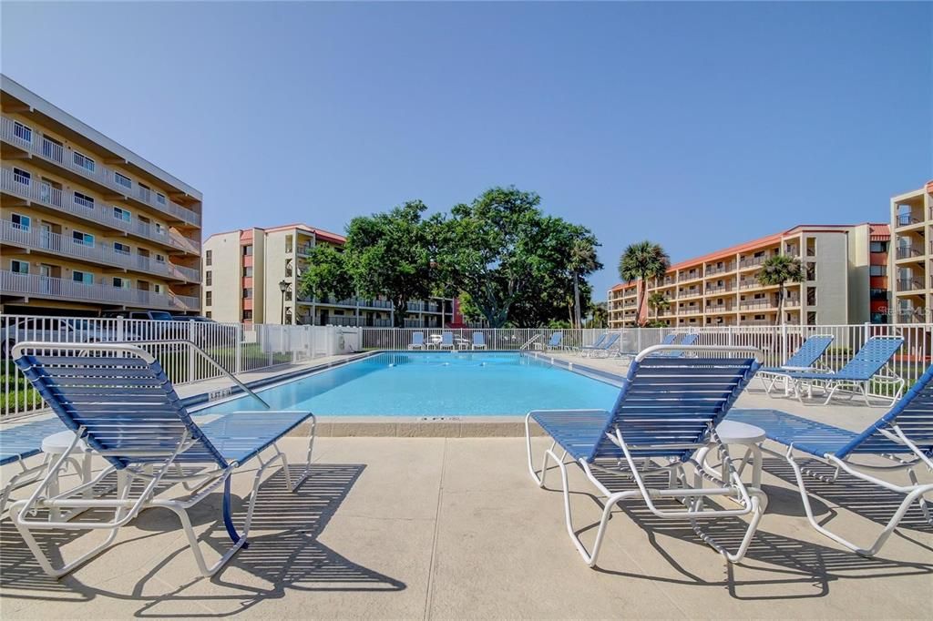 For Rent: $2,250 (2 beds, 2 baths, 1200 Square Feet)