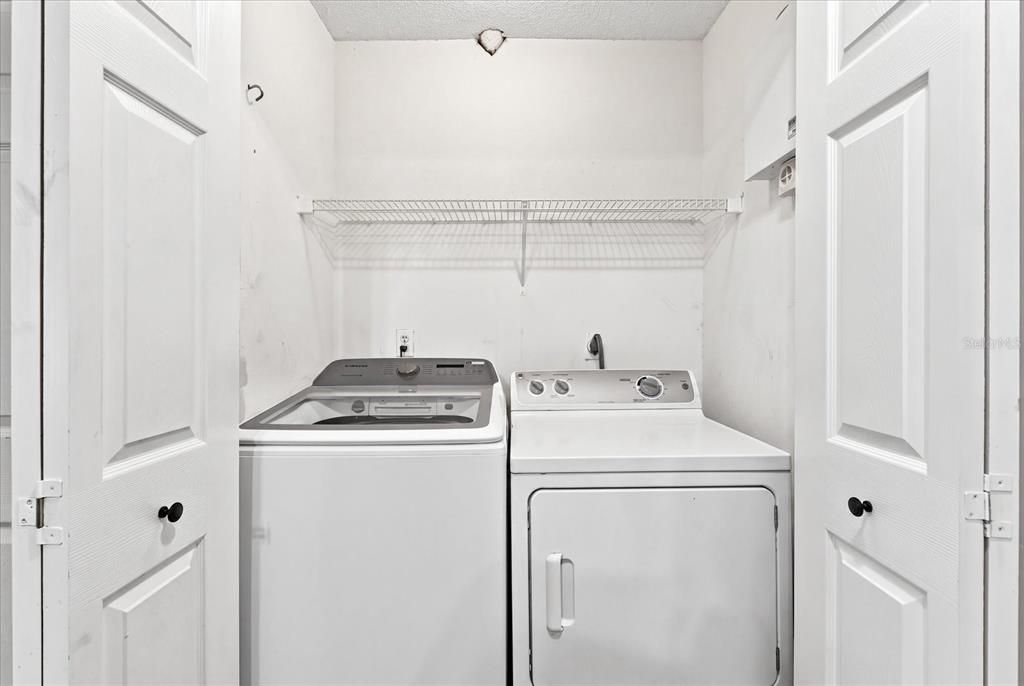 For Sale: $240,000 (2 beds, 2 baths, 1075 Square Feet)