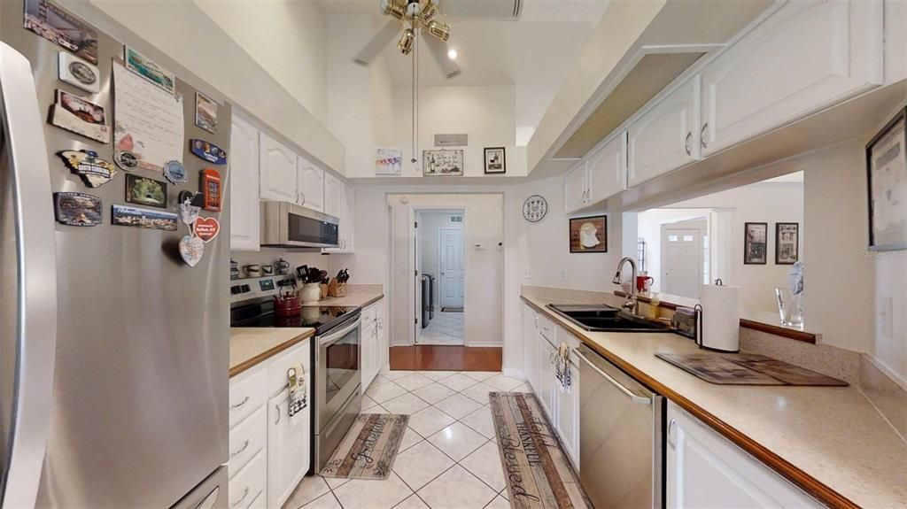 For Sale: $375,400 (3 beds, 2 baths, 1810 Square Feet)