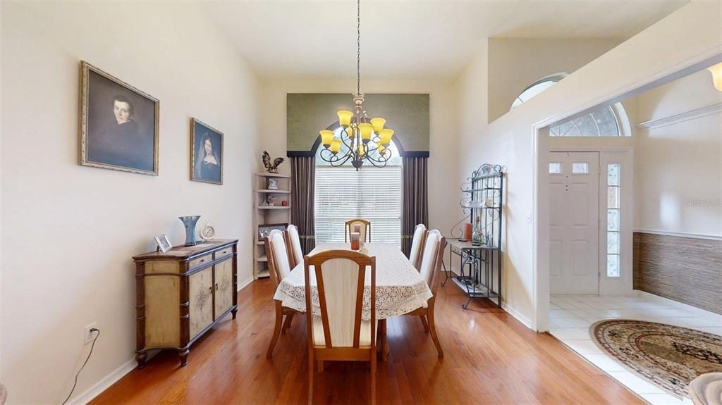 For Sale: $375,400 (3 beds, 2 baths, 1810 Square Feet)