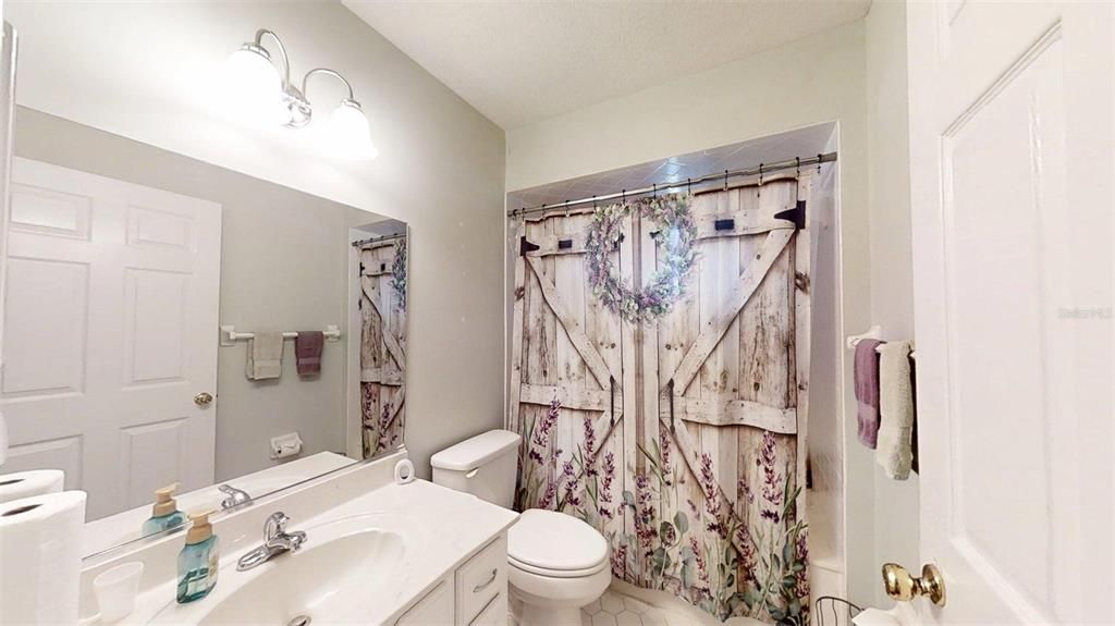 For Sale: $375,400 (3 beds, 2 baths, 1810 Square Feet)