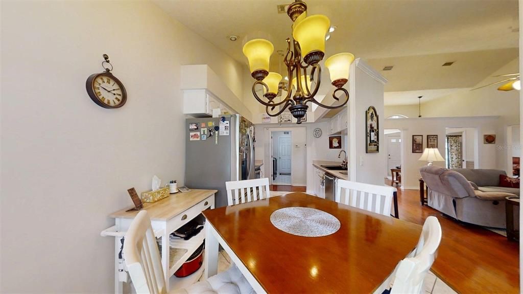 For Sale: $375,400 (3 beds, 2 baths, 1810 Square Feet)