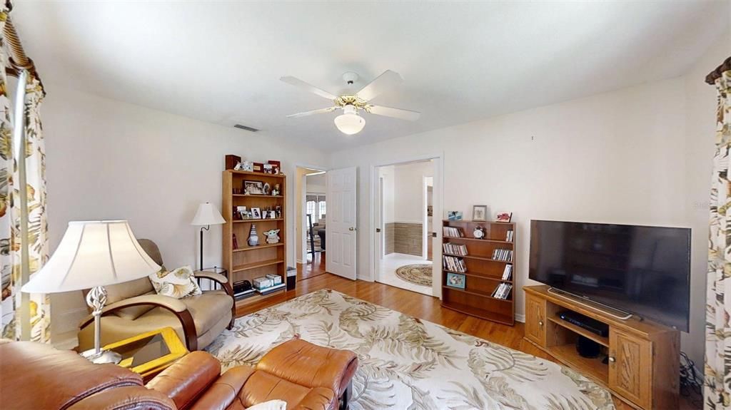 For Sale: $375,400 (3 beds, 2 baths, 1810 Square Feet)