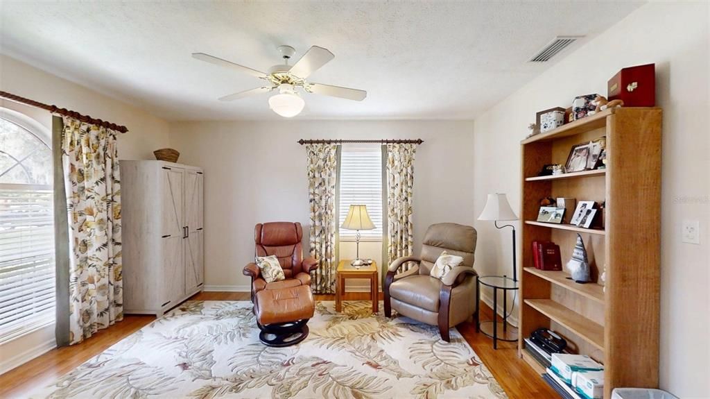 For Sale: $375,400 (3 beds, 2 baths, 1810 Square Feet)