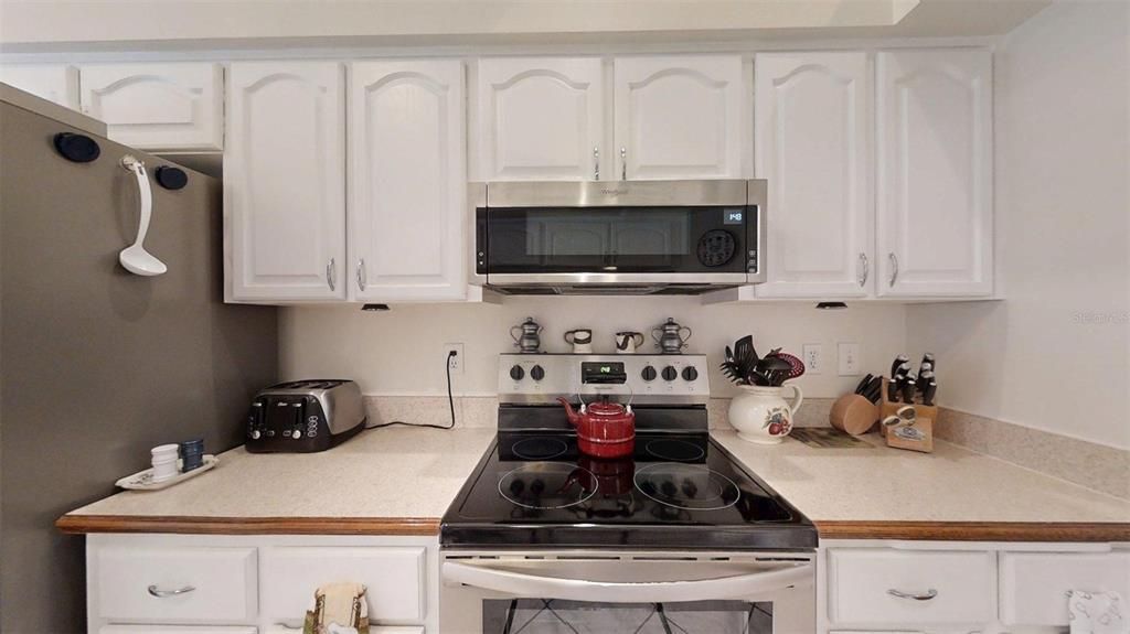 For Sale: $375,400 (3 beds, 2 baths, 1810 Square Feet)