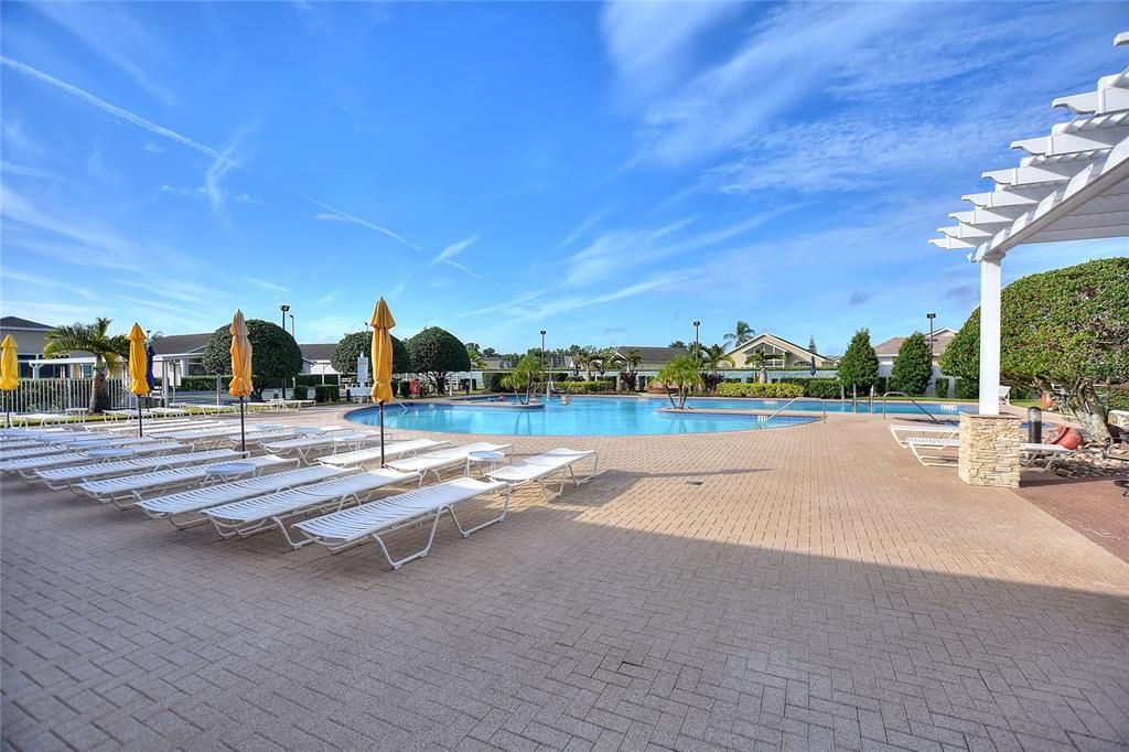 For Sale: $349,900 (3 beds, 2 baths, 2081 Square Feet)
