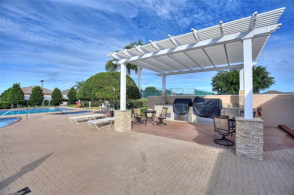 For Sale: $349,900 (3 beds, 2 baths, 2081 Square Feet)