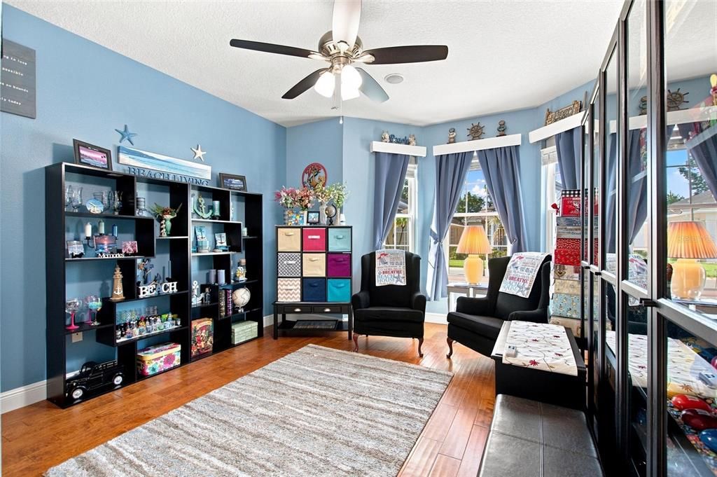 For Sale: $349,900 (3 beds, 2 baths, 2081 Square Feet)