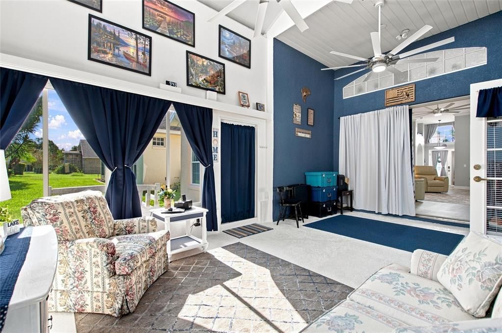 For Sale: $349,900 (3 beds, 2 baths, 2081 Square Feet)