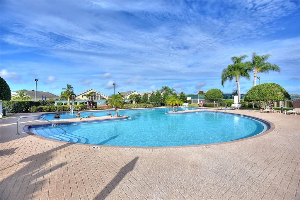 For Sale: $349,900 (3 beds, 2 baths, 2081 Square Feet)