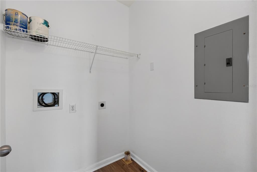 For Sale: $144,500 (1 beds, 1 baths, 794 Square Feet)