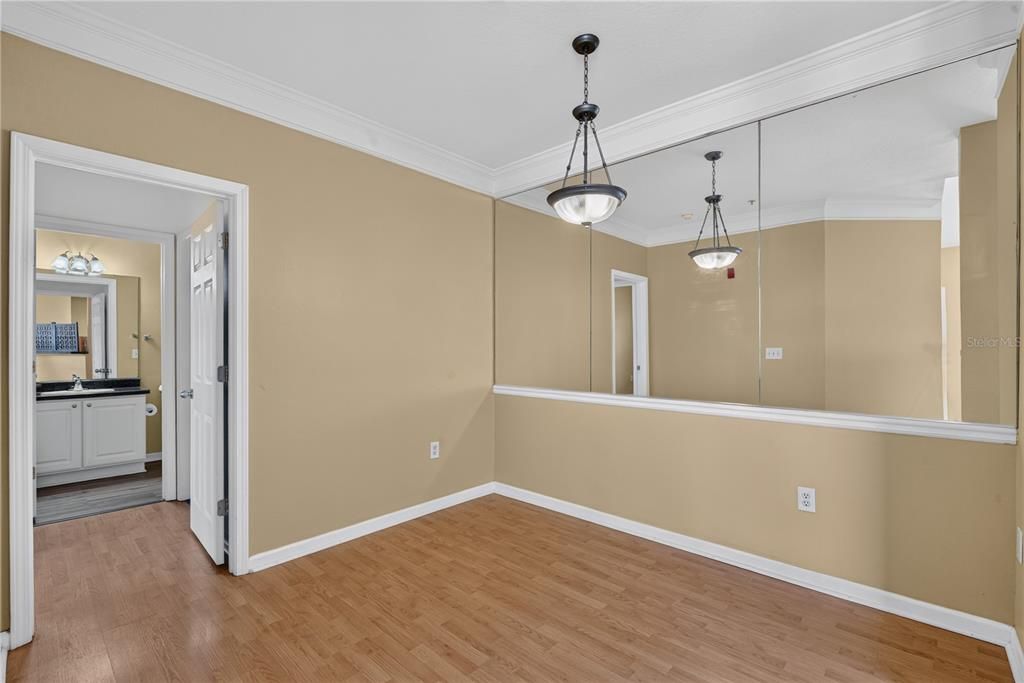 For Sale: $144,500 (1 beds, 1 baths, 794 Square Feet)