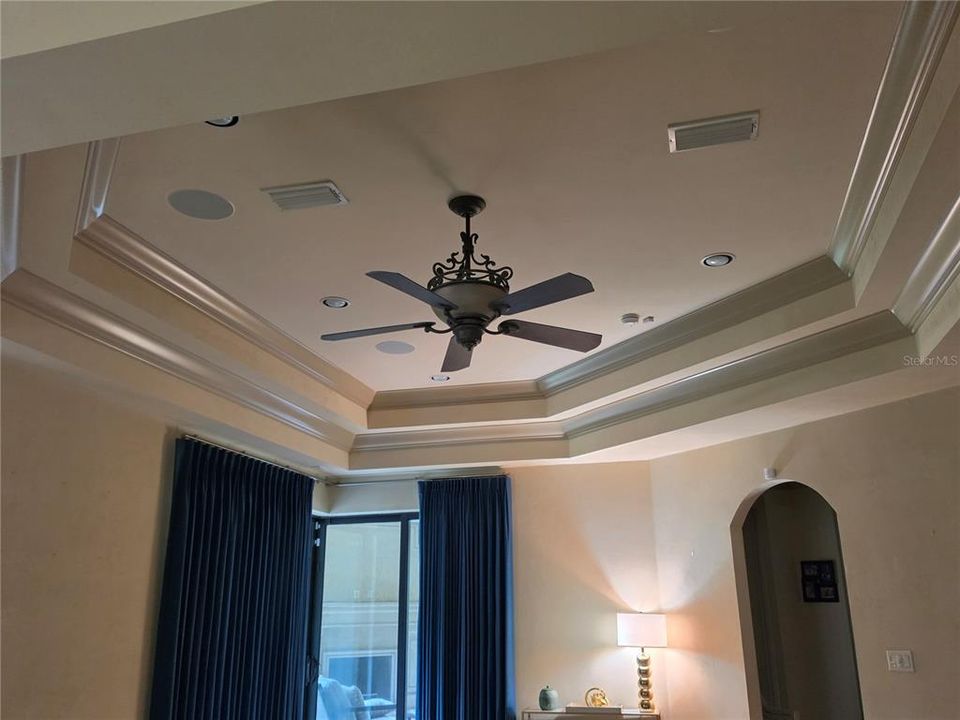 For Sale: $1,100,000 (4 beds, 4 baths, 3911 Square Feet)