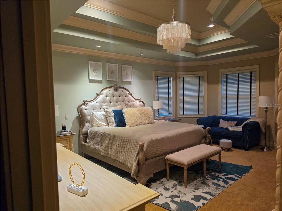 For Sale: $1,100,000 (4 beds, 4 baths, 3911 Square Feet)