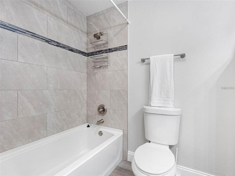 For Rent: $4,000 (3 beds, 2 baths, 1585 Square Feet)