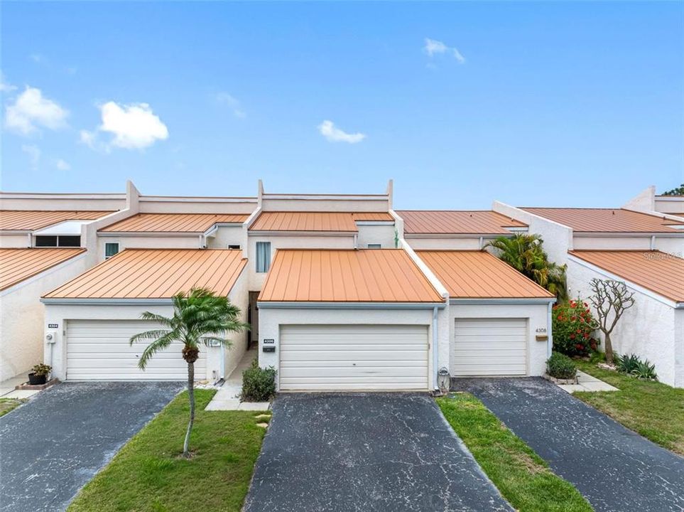For Rent: $4,000 (3 beds, 2 baths, 1585 Square Feet)