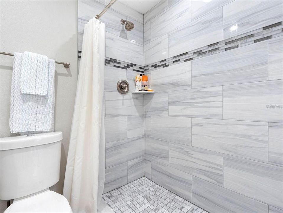For Rent: $4,000 (3 beds, 2 baths, 1585 Square Feet)