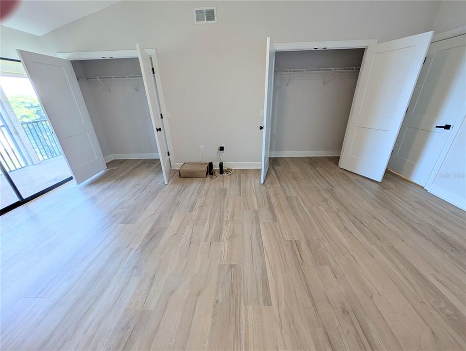 For Rent: $6,000 (3 beds, 2 baths, 1942 Square Feet)