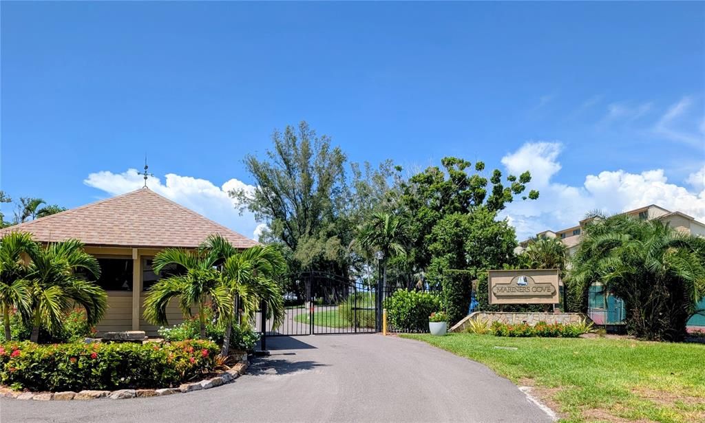 For Rent: $6,000 (3 beds, 2 baths, 1942 Square Feet)
