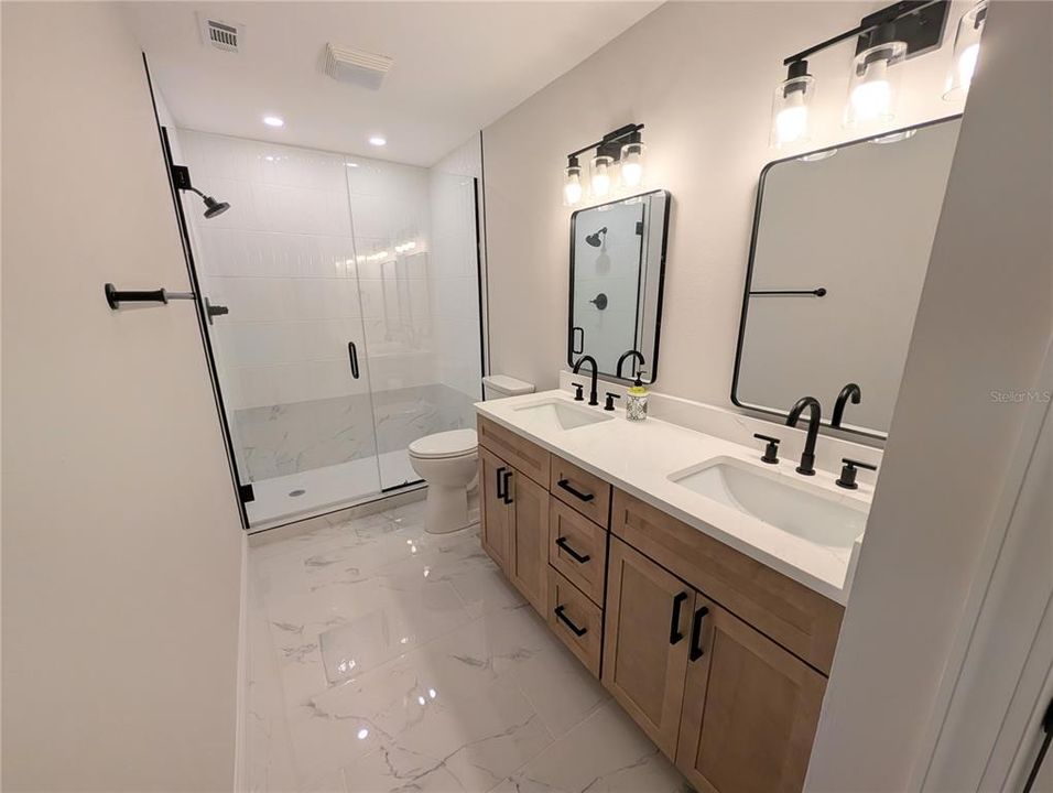 For Rent: $6,000 (3 beds, 2 baths, 1942 Square Feet)