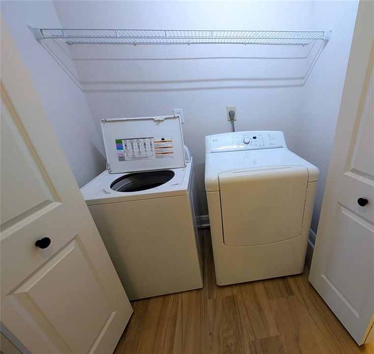 For Rent: $6,000 (3 beds, 2 baths, 1942 Square Feet)