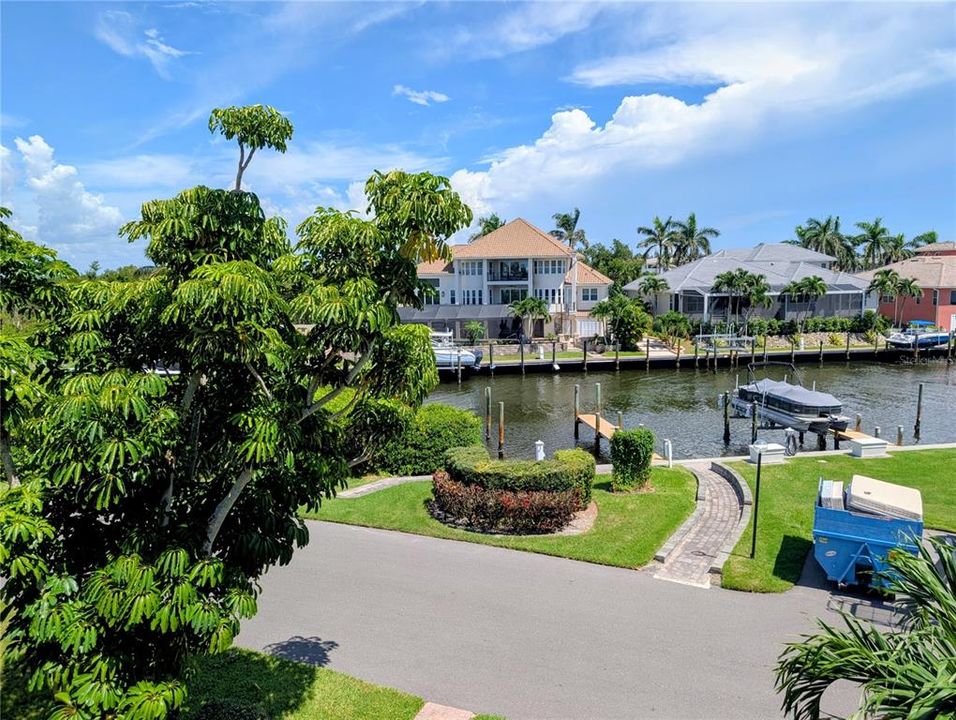 For Rent: $6,000 (3 beds, 2 baths, 1942 Square Feet)