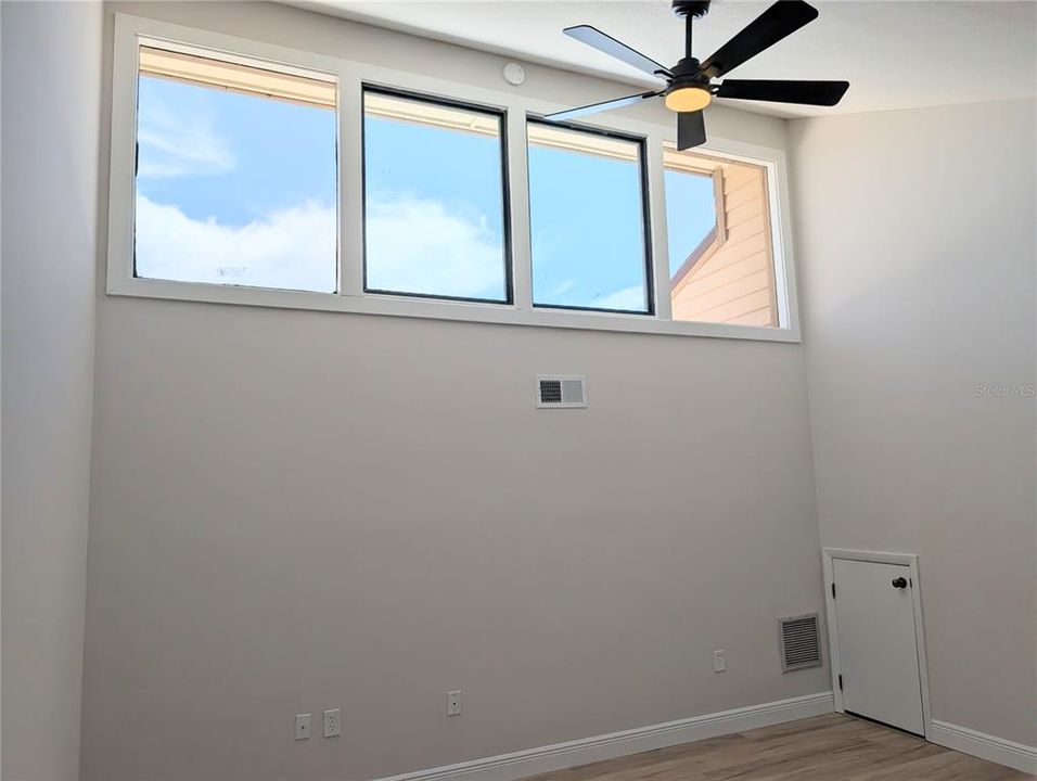 For Rent: $6,000 (3 beds, 2 baths, 1942 Square Feet)