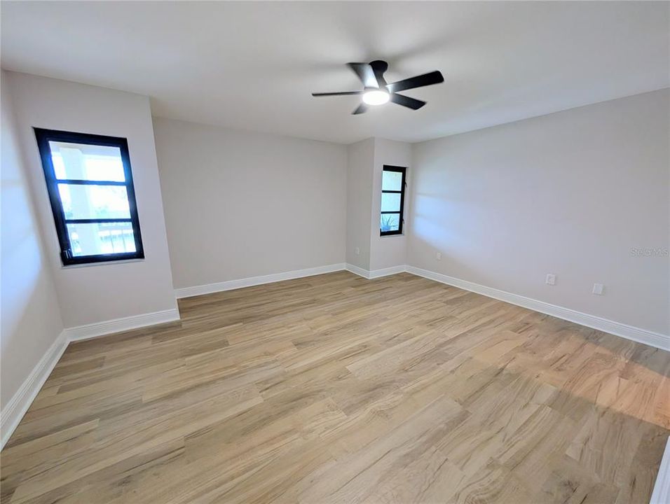 For Rent: $6,000 (3 beds, 2 baths, 1942 Square Feet)