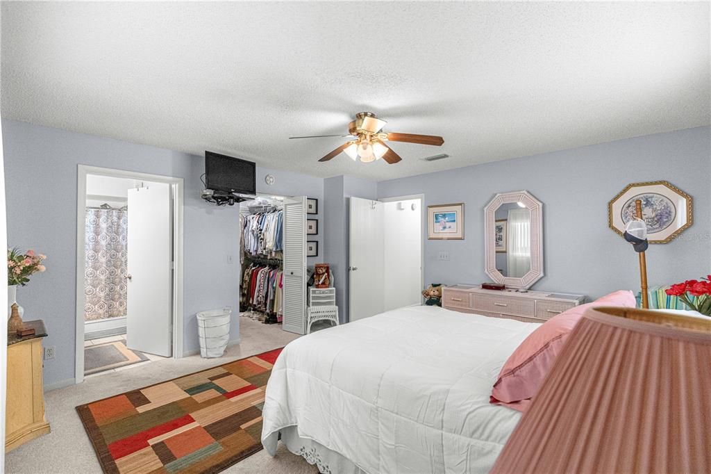 For Sale: $184,900 (2 beds, 2 baths, 1541 Square Feet)