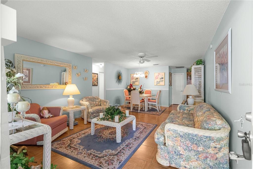 For Sale: $184,900 (2 beds, 2 baths, 1541 Square Feet)